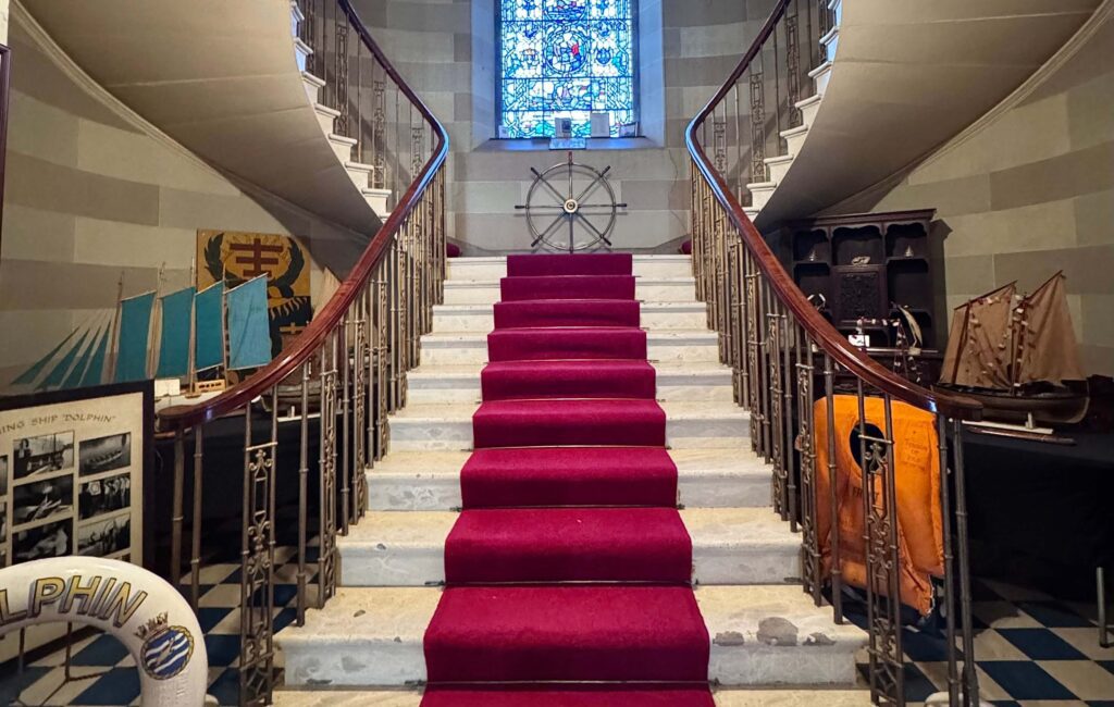 Trinity House edinburgh leith stairway after main entrance